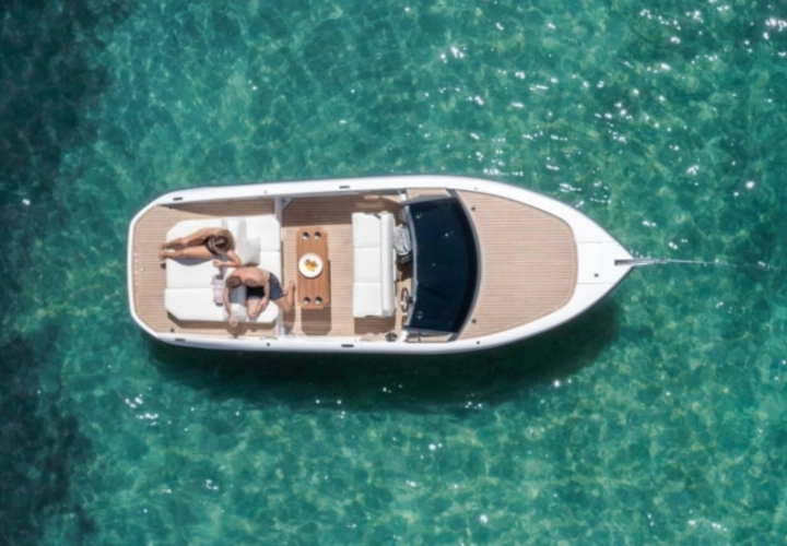 ¿Es una batería marina de litio de 100 Ah la mejor opción para las necesidades de energía de su embarcación?